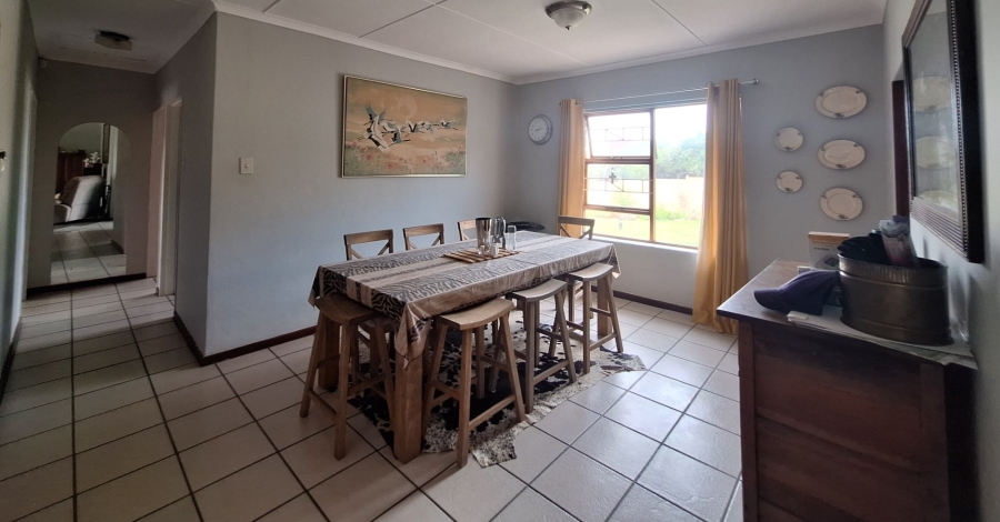 3 Bedroom Property for Sale in Wavecrest Eastern Cape